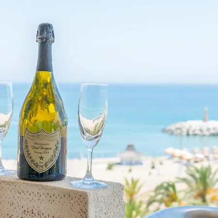 Apartment Vacation I Puerto Banus Sea Front, View, 24-7 Security, Pool *