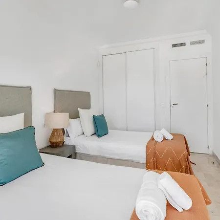 Vacation I Puerto Banus Sea Front, Sea View, New Decoration, Bbq, 24-7 Security, Pool ماربيا