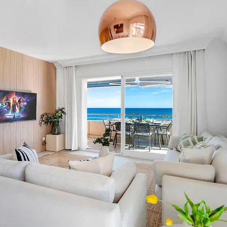 Vacation I Puerto Banus Sea Front, Sea View, New Decoration, Bbq, 24-7 Security, Pool شقة